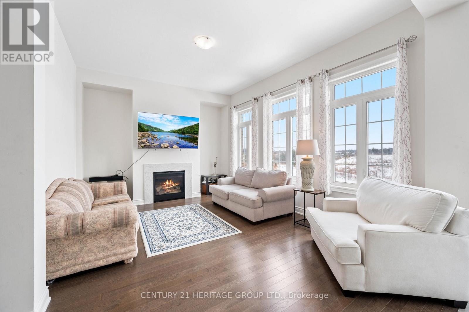 51 Hydrangea Hollow, East Gwillimbury, Ontario  L9N 0T1 - Photo 6 - N12900462