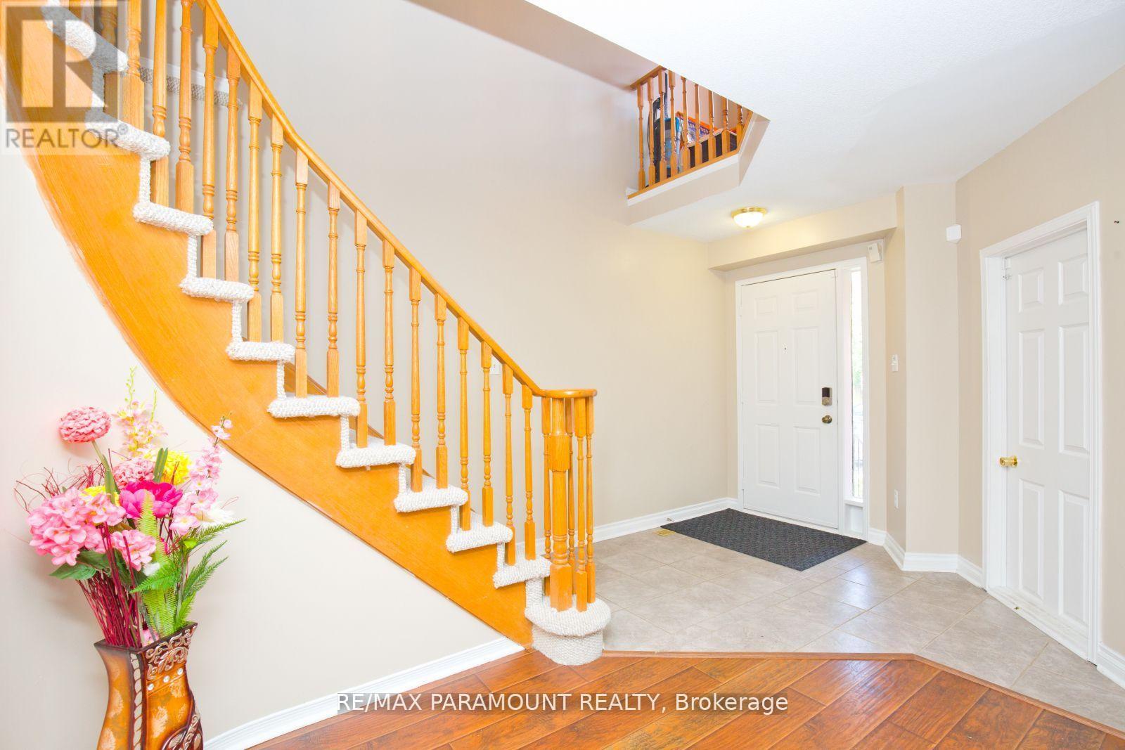 Upper - 29 Muirland Crescent, Brampton, Ontario  L6X 4P4 - Photo 4 - W13015140