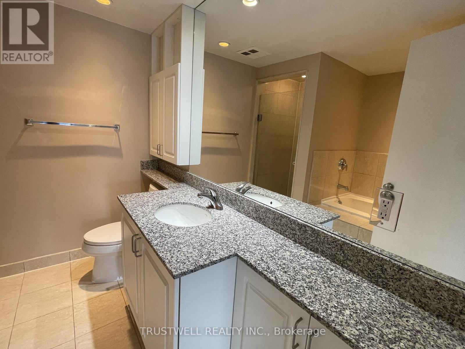 1905 - 8 Park Road, Toronto, Ontario  M4W 3S5 - Photo 13 - C13003518