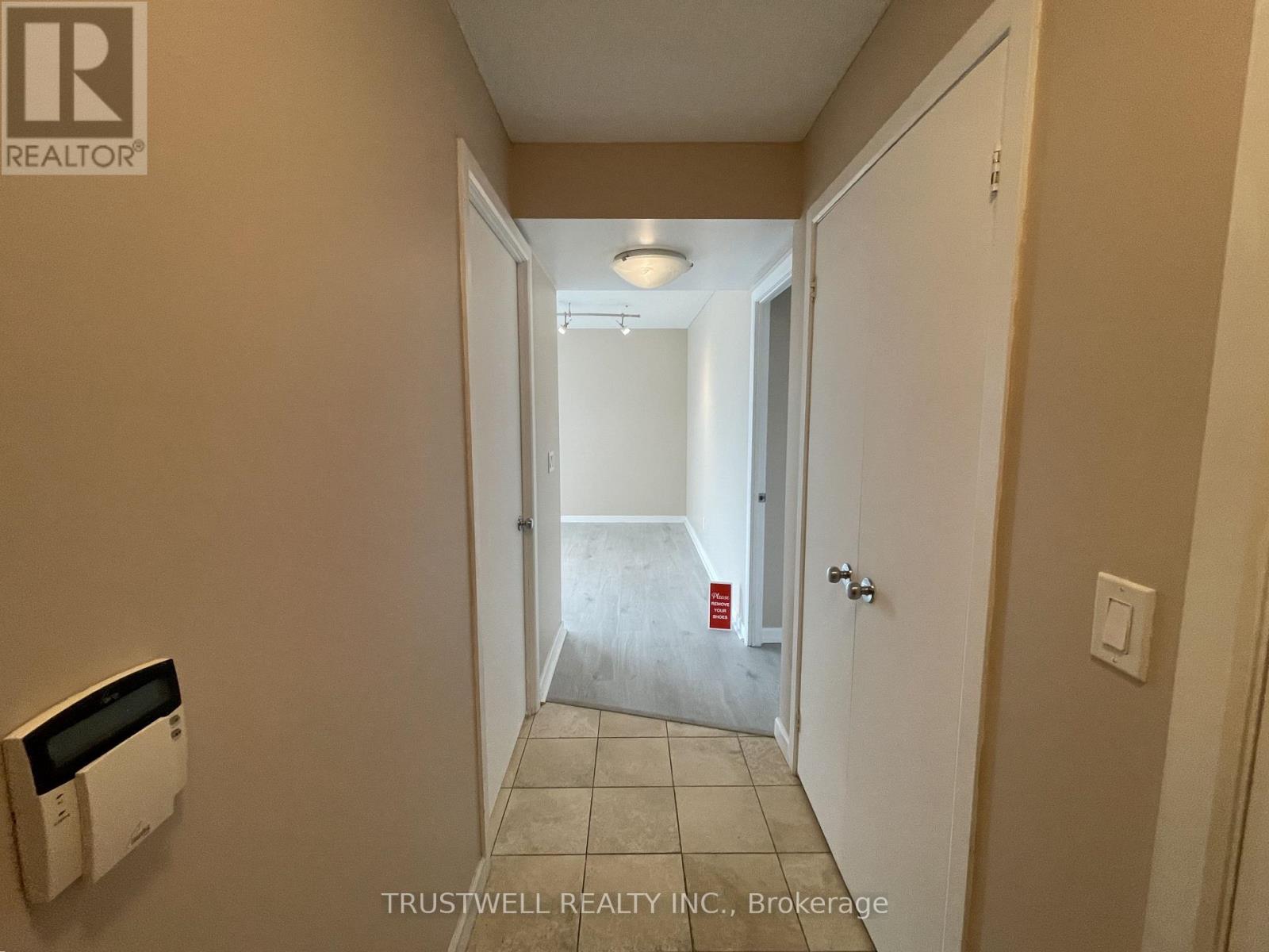 1905 - 8 Park Road, Toronto, Ontario  M4W 3S5 - Photo 3 - C13003518