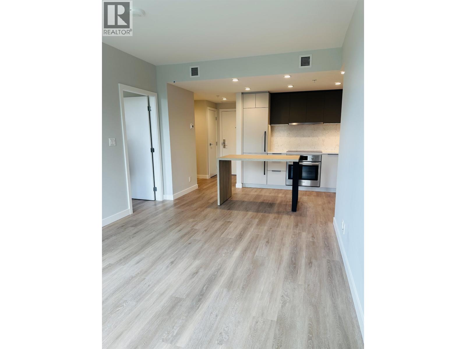 302 567 Emerson Street, Coquitlam, British Columbia  V3J 0M8 - Photo 6 - R3113012