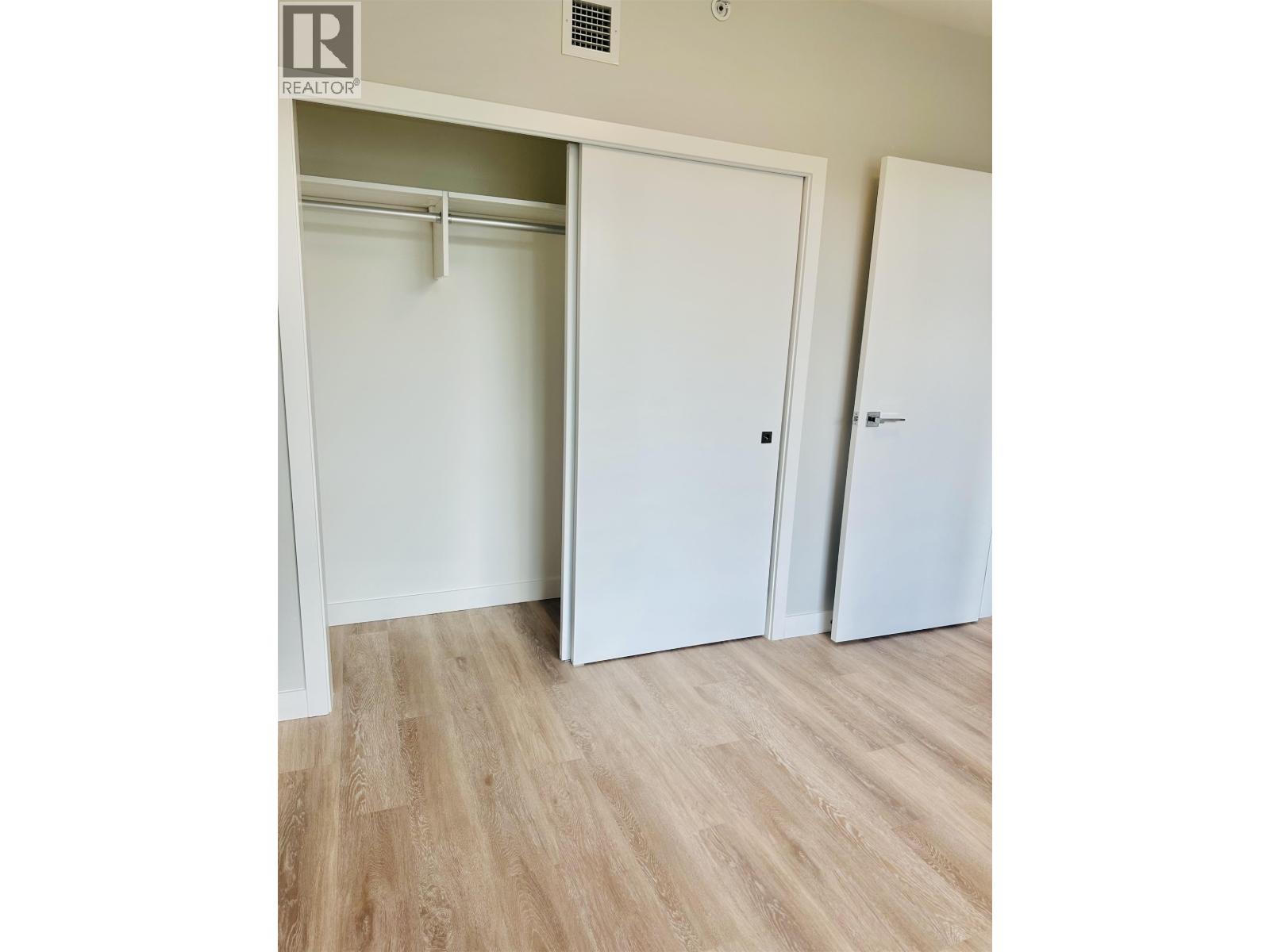 302 567 Emerson Street, Coquitlam, British Columbia  V3J 0M8 - Photo 13 - R3113012