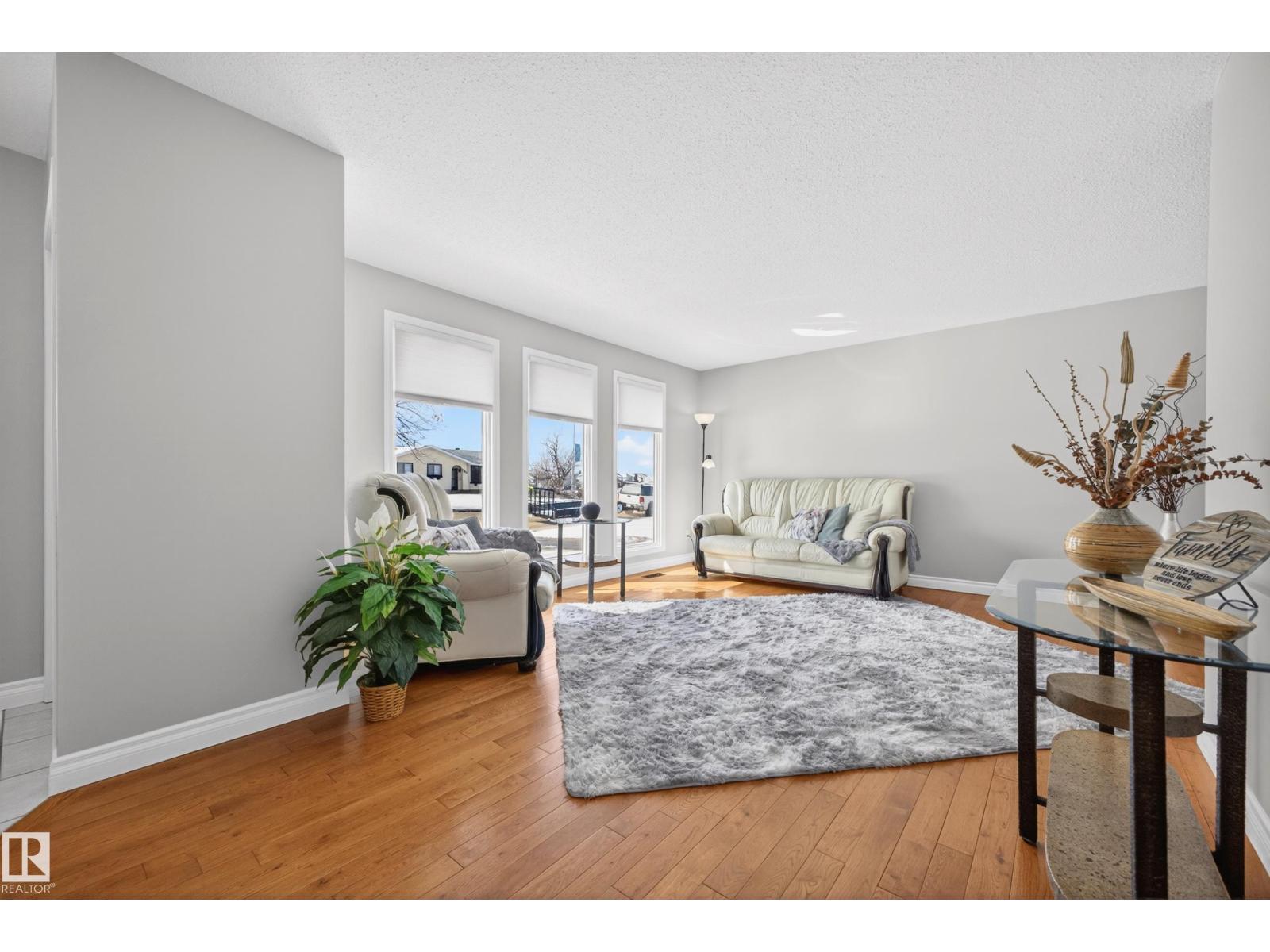 104 Grandin Dr, Morinville, Alberta  T8R 1H5 - Photo 6 - E4482515