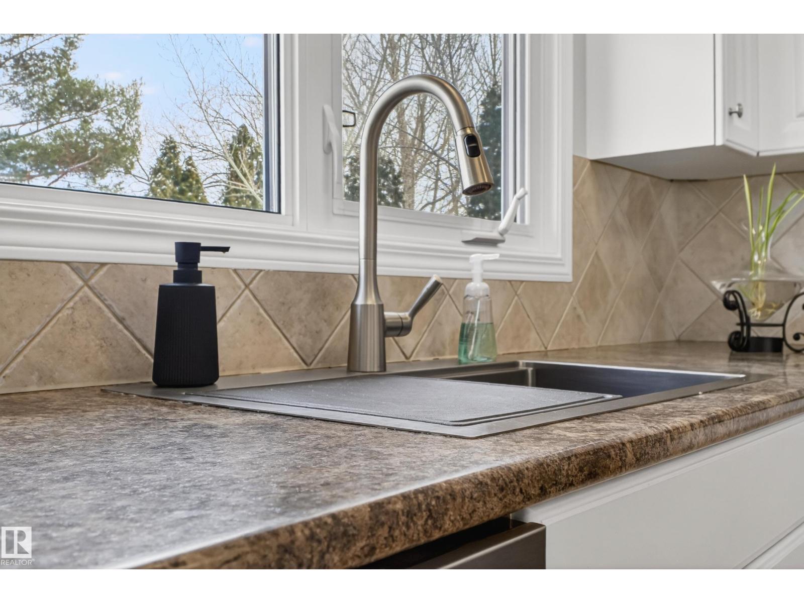 104 Grandin Dr, Morinville, Alberta  T8R 1H5 - Photo 15 - E4482515