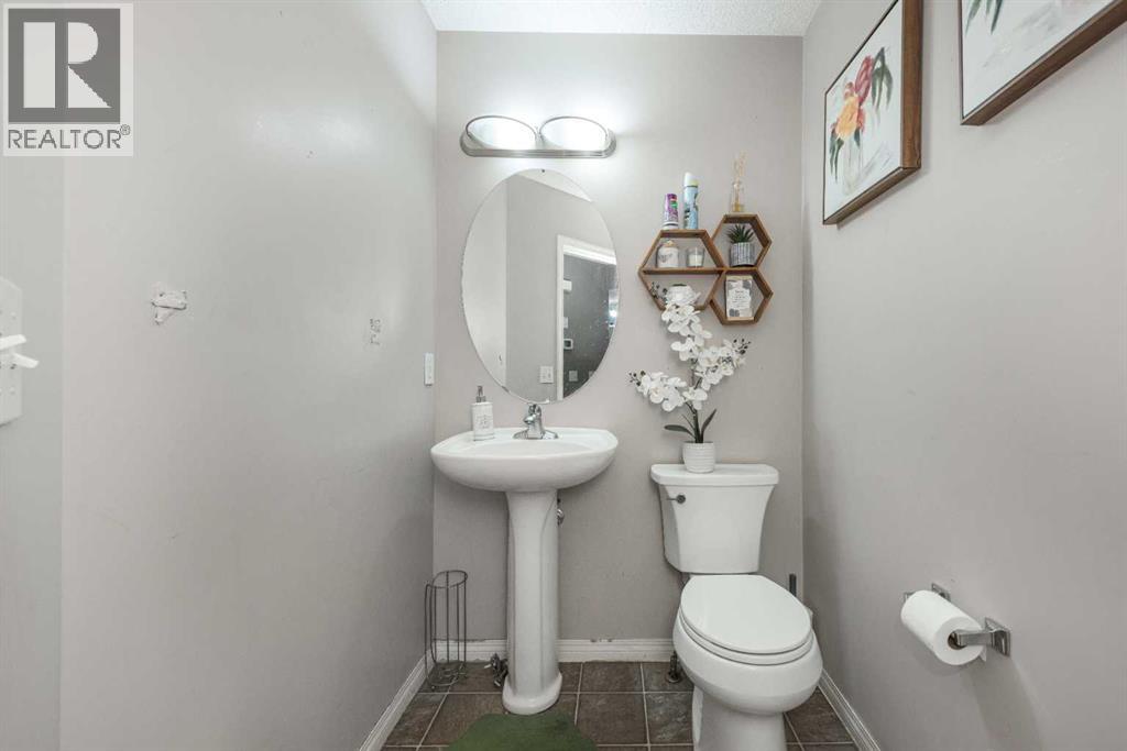 56 Evansbrooke Landing, Calgary, Alberta  T3P 1G5 - Photo 11 - A2301292