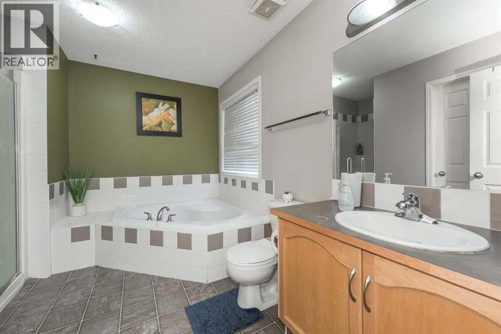 56 Evansbrooke Landing, Calgary, Alberta  T3P 1G5 - Photo 22 - A2301292