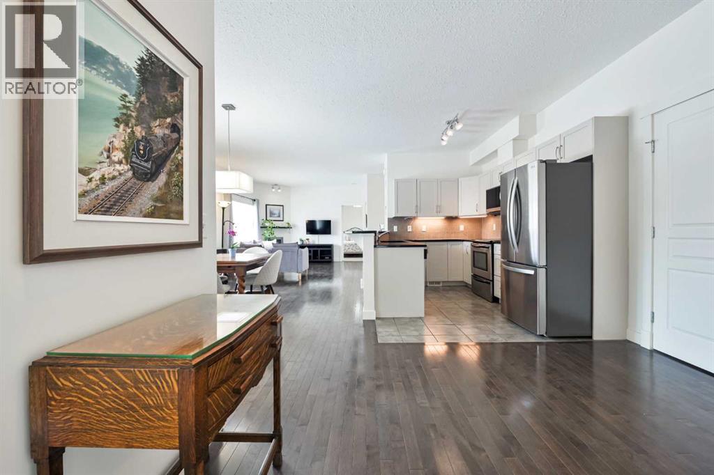 706, 281 Cougar Ridge Drive Sw, Calgary, Alberta  T3H 0J3 - Photo 3 - A2302541