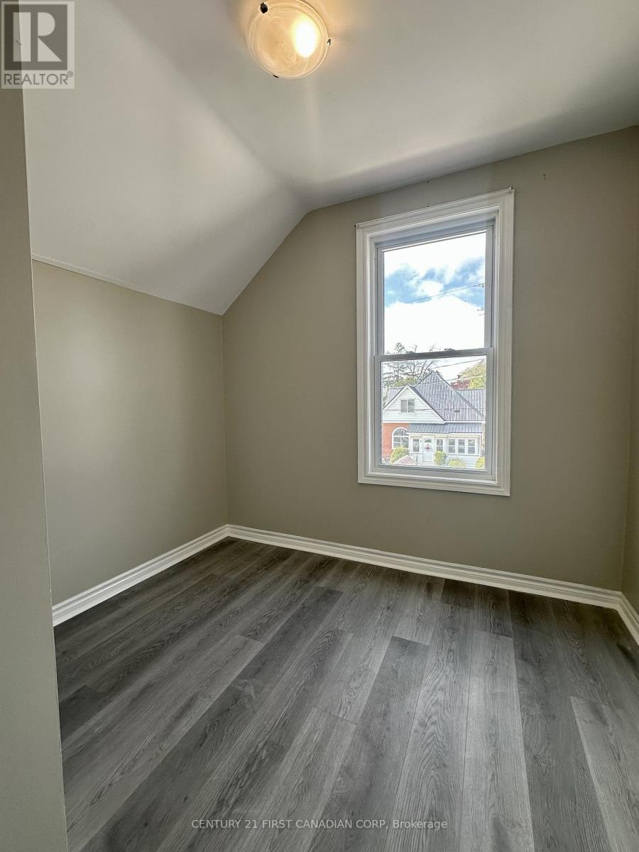 Upper - 35 Inkerman Street, St. Thomas, Ontario  N5P 3E9 - Photo 14 - X13015292
