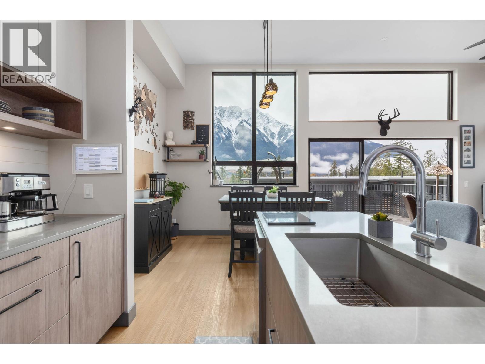 50 4000 Sunstone Way, Pemberton, British Columbia  V0N 2L3 - Photo 7 - R3065470