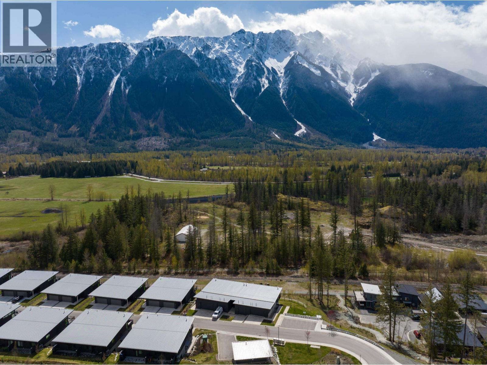 50 4000 Sunstone Way, Pemberton, British Columbia  V0N 2L3 - Photo 14 - R3065470