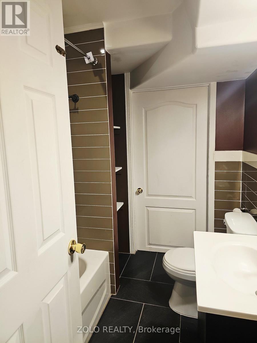 39 Atherton Avenue, Ajax, Ontario  L1T 4X7 - Photo 10 - E13015278