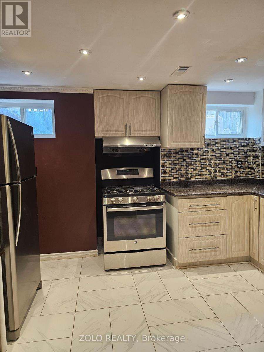 39 Atherton Avenue, Ajax, Ontario  L1T 4X7 - Photo 7 - E13015278