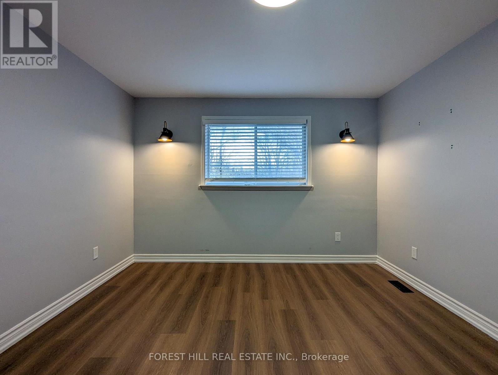 Main - 7 Burbank Pl Place, Barrie (Wellington), Ontario  L4M 2S8 - Photo 15 - S13015290