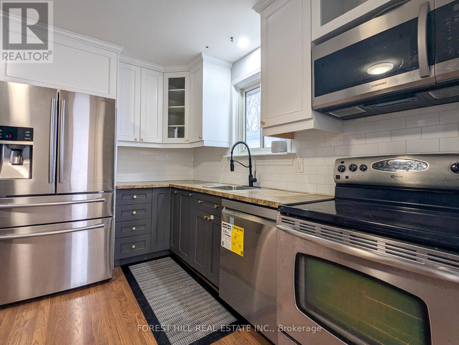 Main - 7 Burbank Pl Place, Barrie (Wellington), Ontario  L4M 2S8 - Photo 7 - S13015290