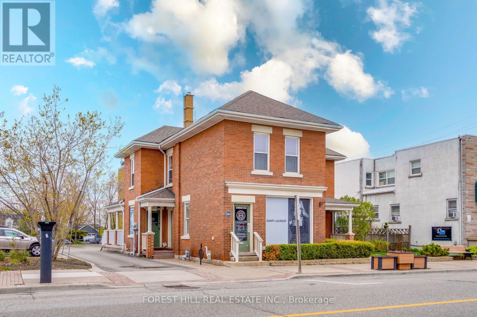 201 QUEEN STREET S, Mississauga, Ontario