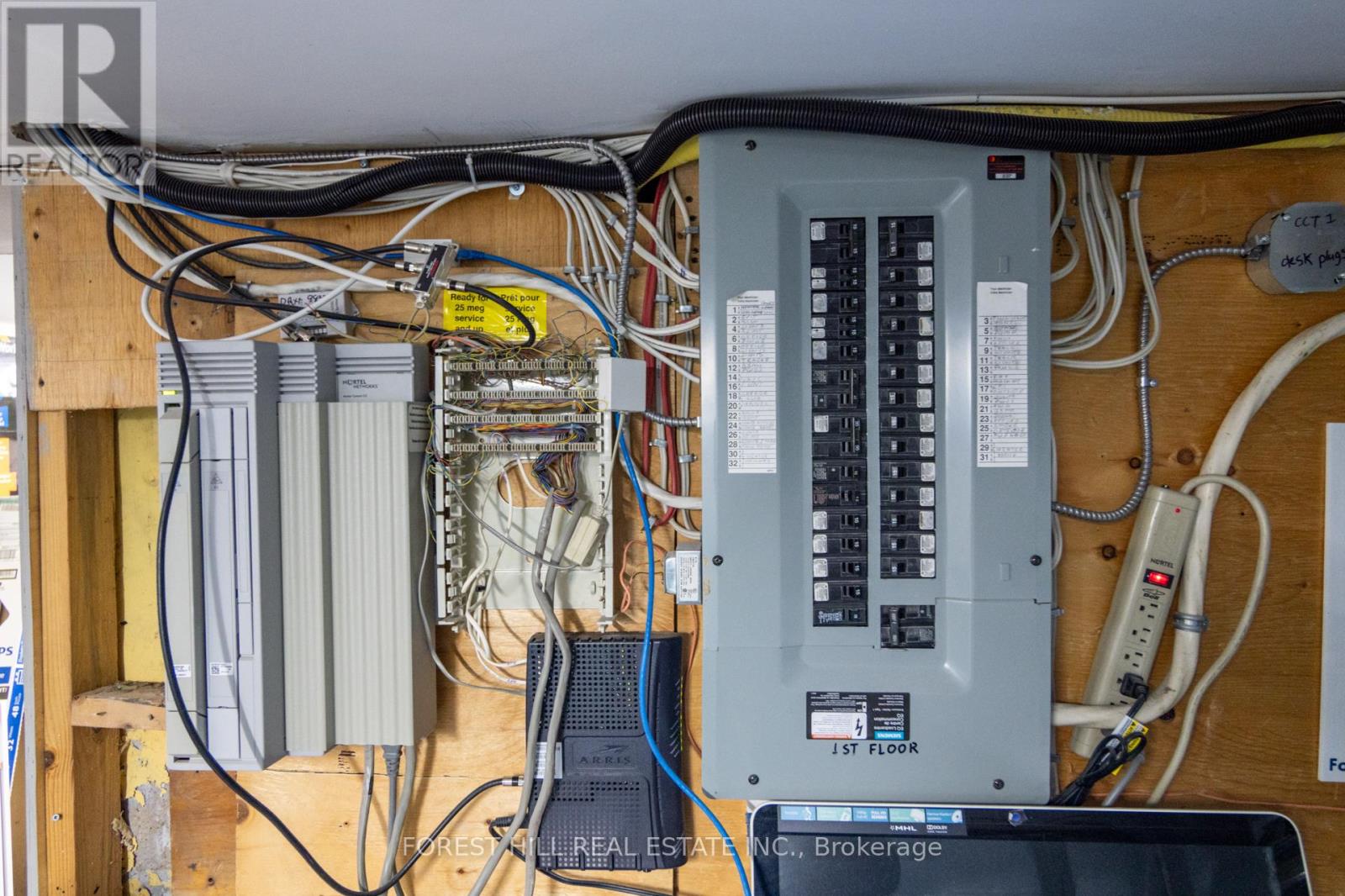 201 Queen Street S, Mississauga, Ontario  L5M 1L4 - Photo 18 - W13015280