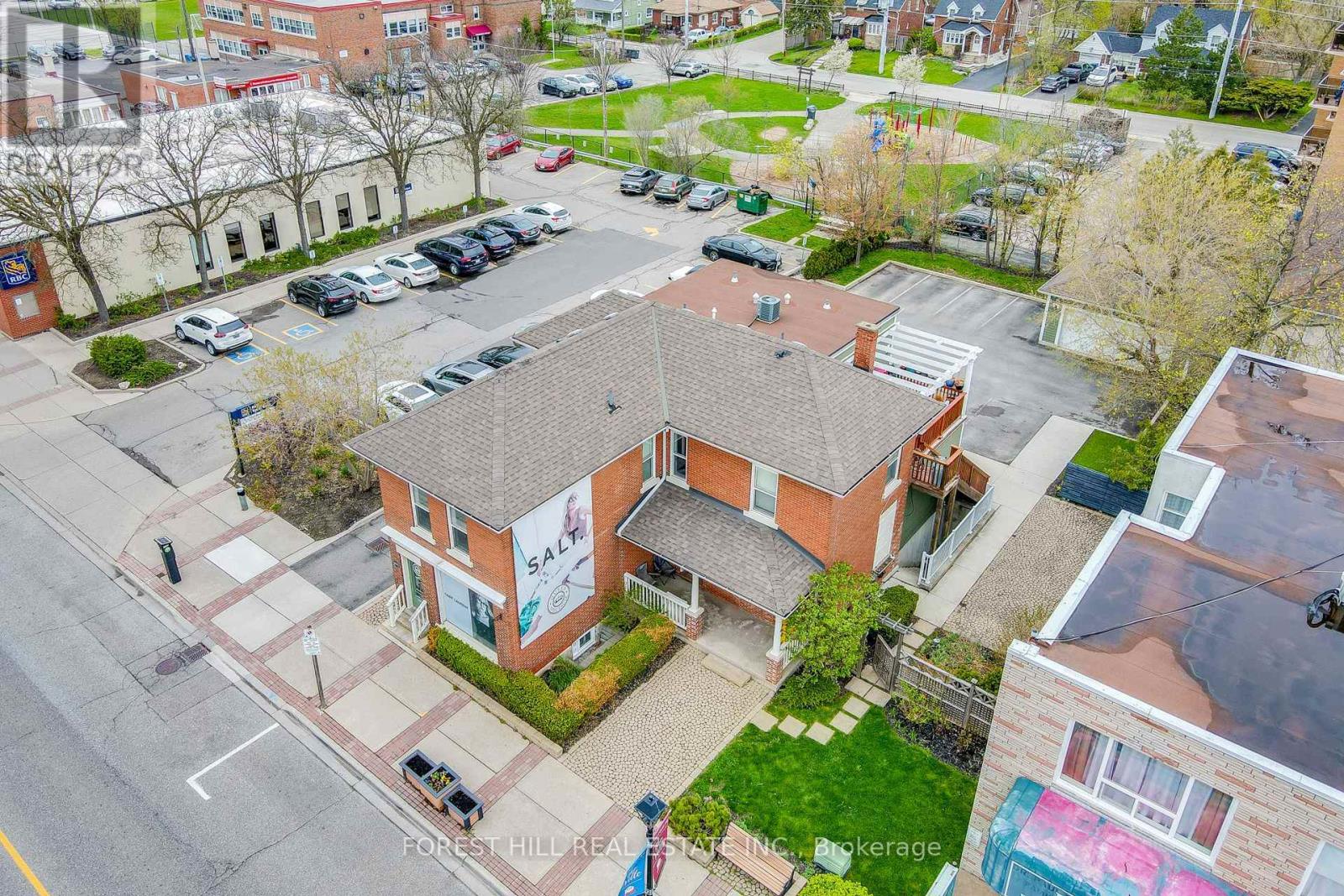 201 Queen Street S, Mississauga, Ontario  L5M 1L4 - Photo 3 - W13015280