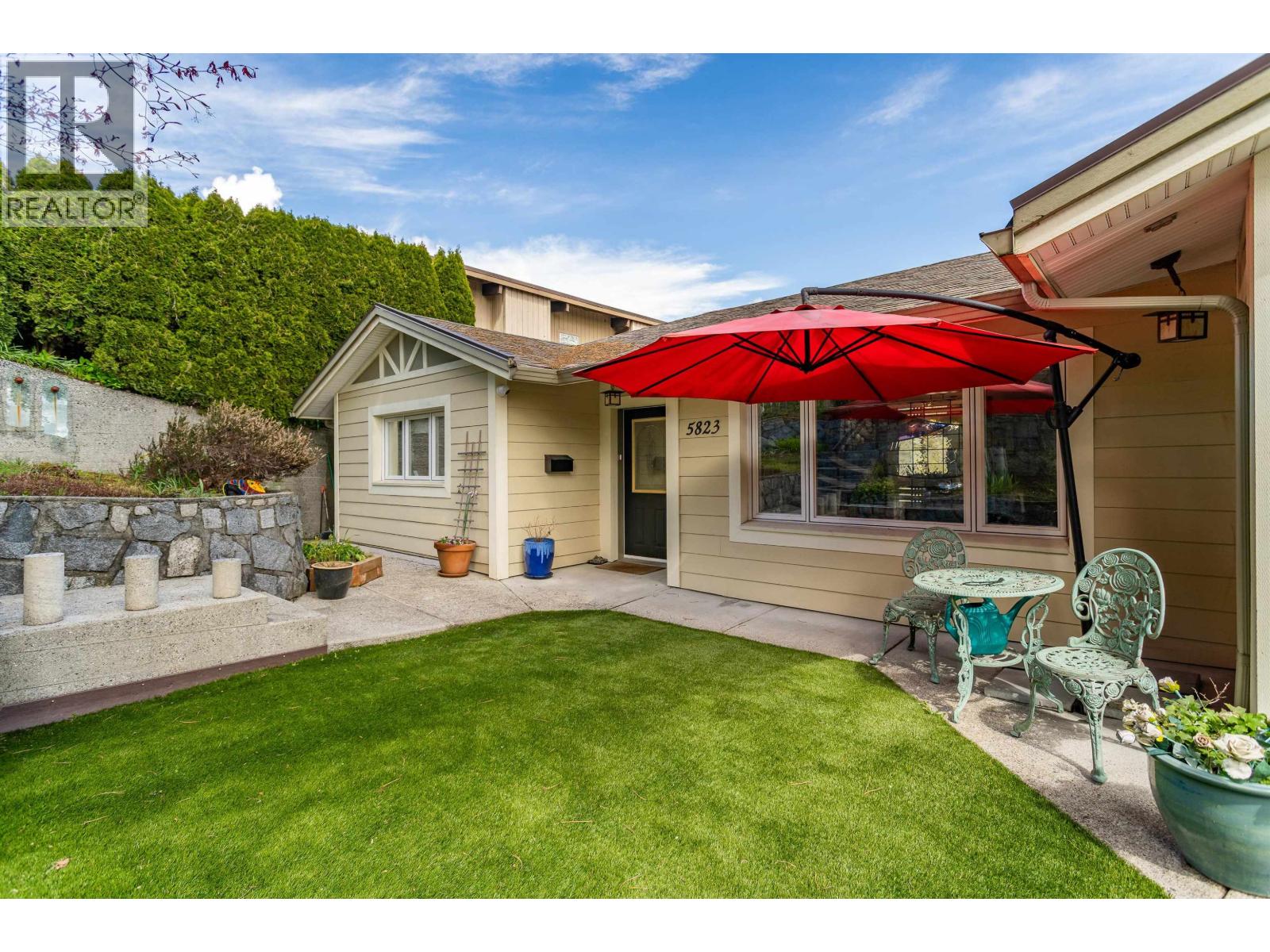 5823 HIGHFIELD DRIVE, Burnaby, British Columbia