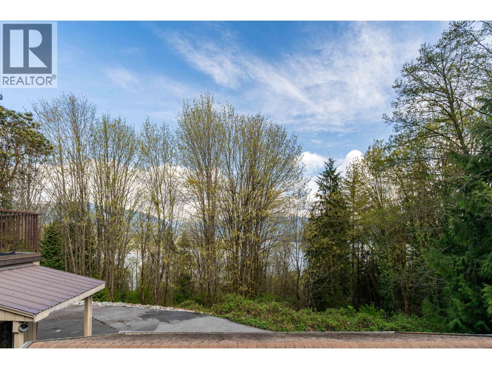 5823 Highfield Drive, Burnaby, British Columbia  V5B 1E4 - Photo 34 - R3112982