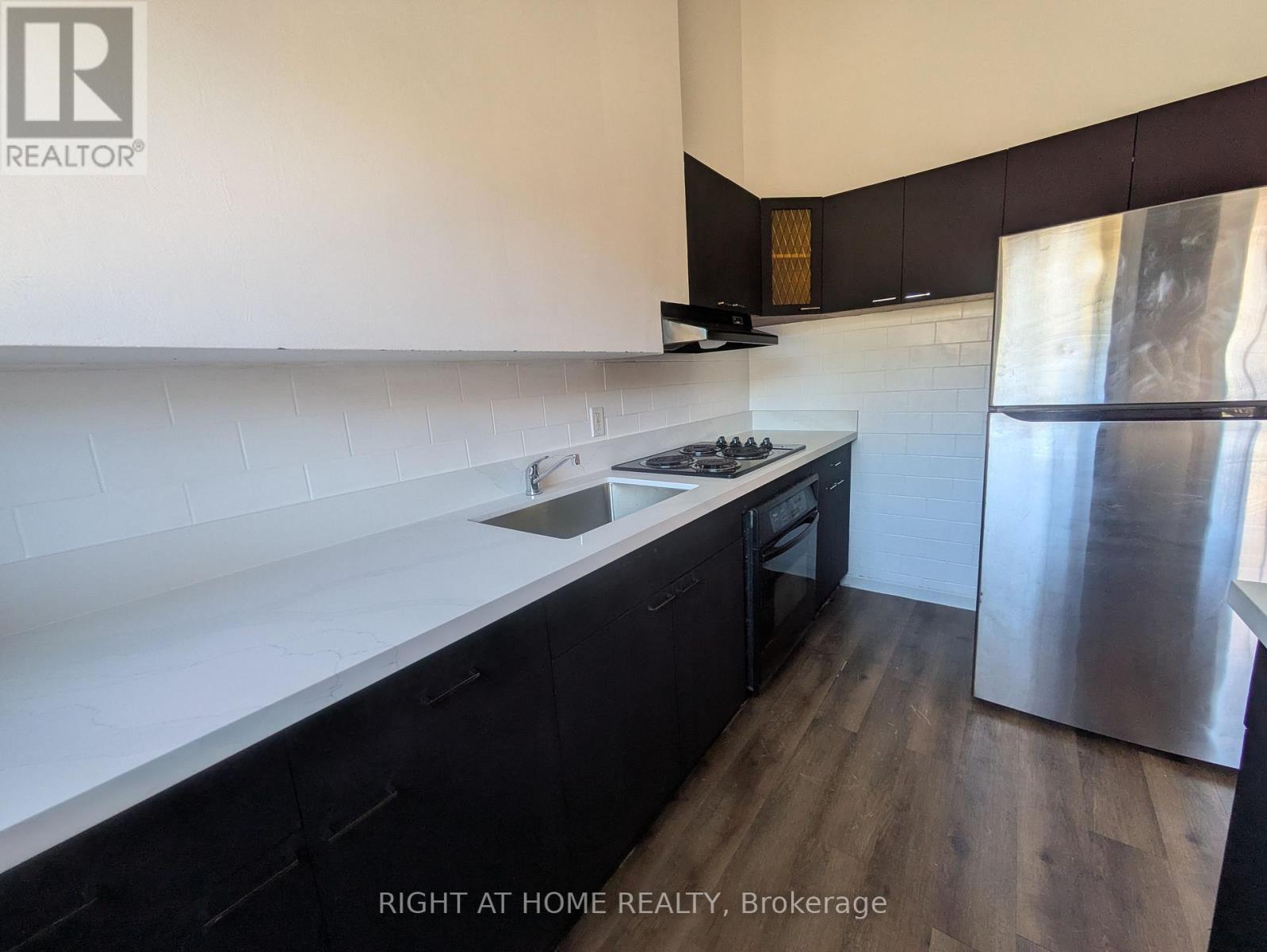 740 Stone Street, Oshawa, Ontario  L1J 1A6 - Photo 10 - E12889848