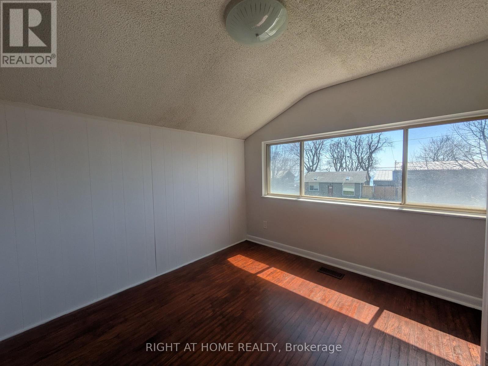 740 Stone Street, Oshawa, Ontario  L1J 1A6 - Photo 6 - E12889848