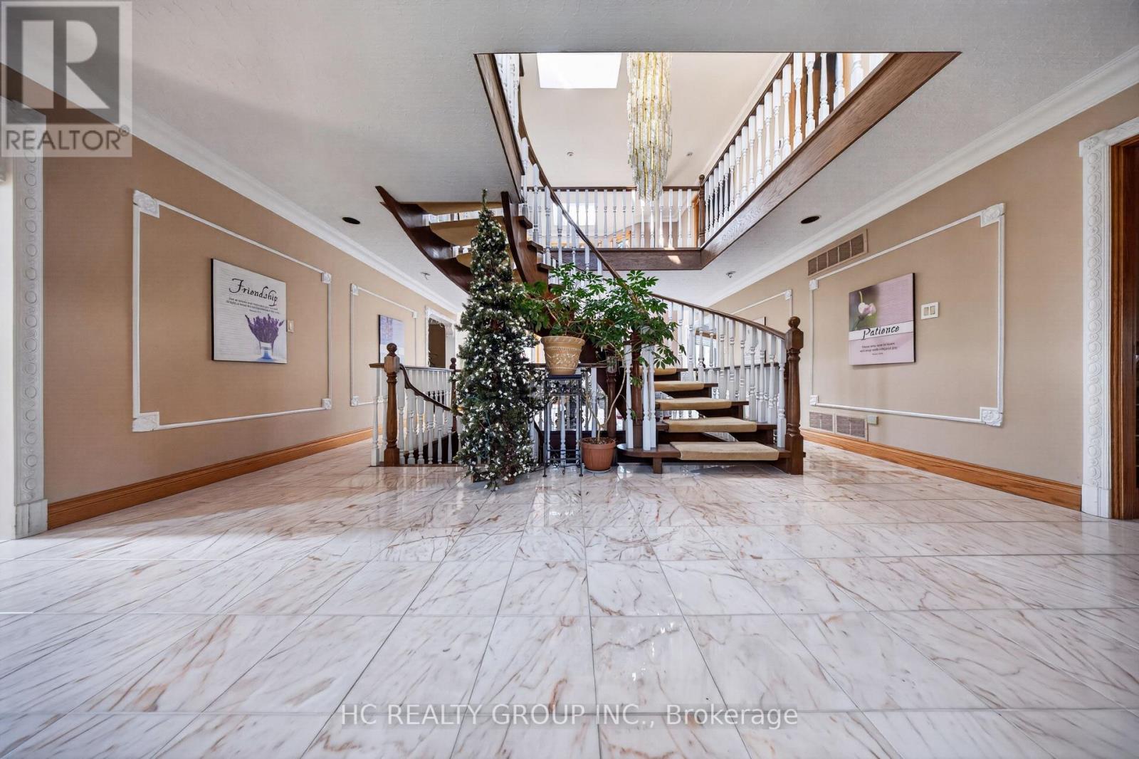 9 Forson Court, Markham, Ontario  L6C 1A9 - Photo 4 - N12971696