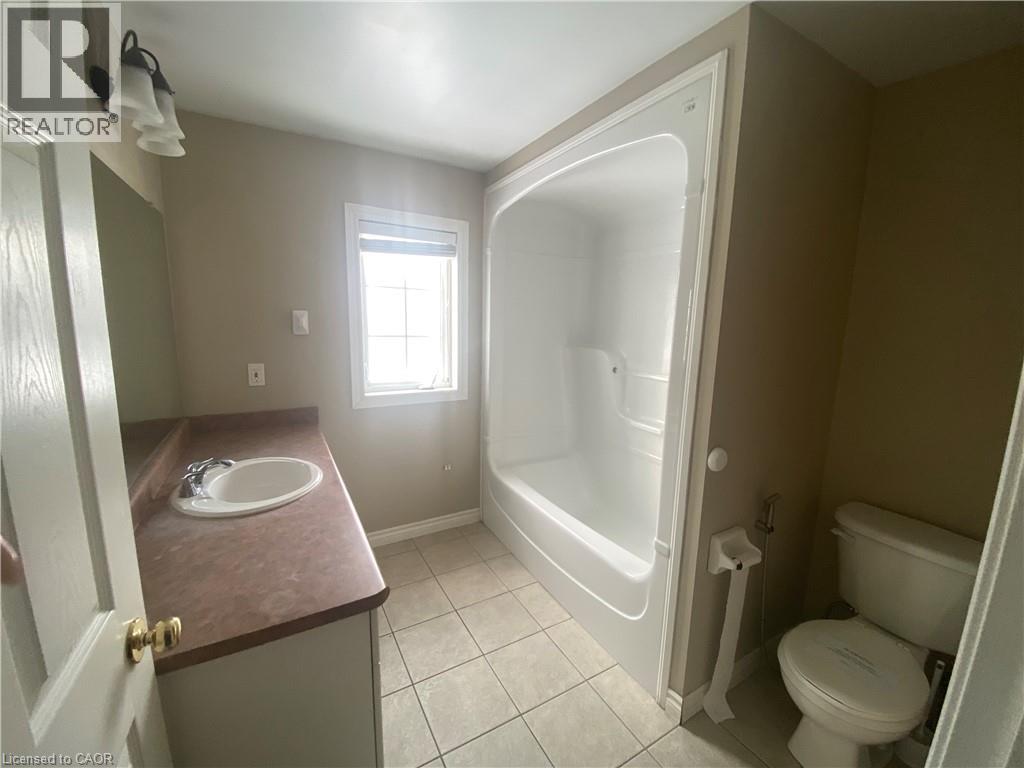 182 Kingswood Drive, Kitchener, Ontario  N2E 1S9 - Photo 16 - 40808412