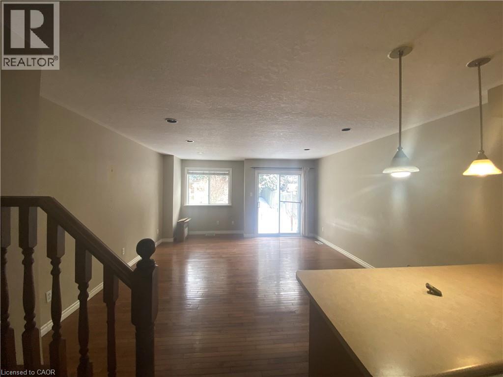 182 Kingswood Drive, Kitchener, Ontario  N2E 1S9 - Photo 8 - 40808412