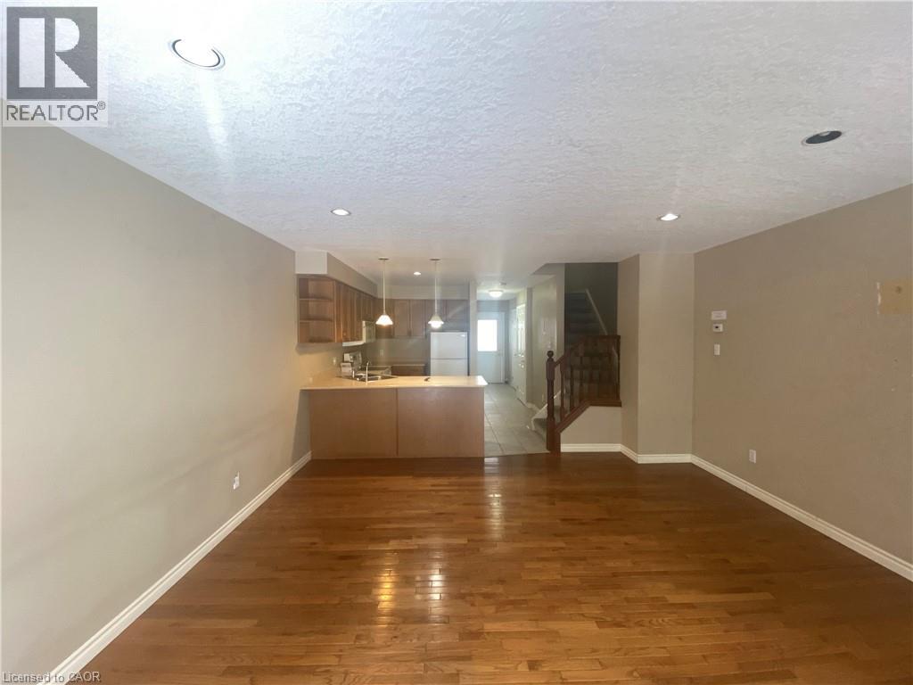 182 Kingswood Drive, Kitchener, Ontario  N2E 1S9 - Photo 9 - 40808412