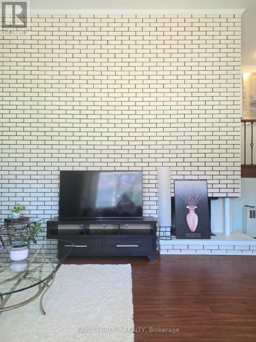 66 Hawksbury Drive, Toronto, Ontario  M2K 1M5 - Photo 5 - C13015306