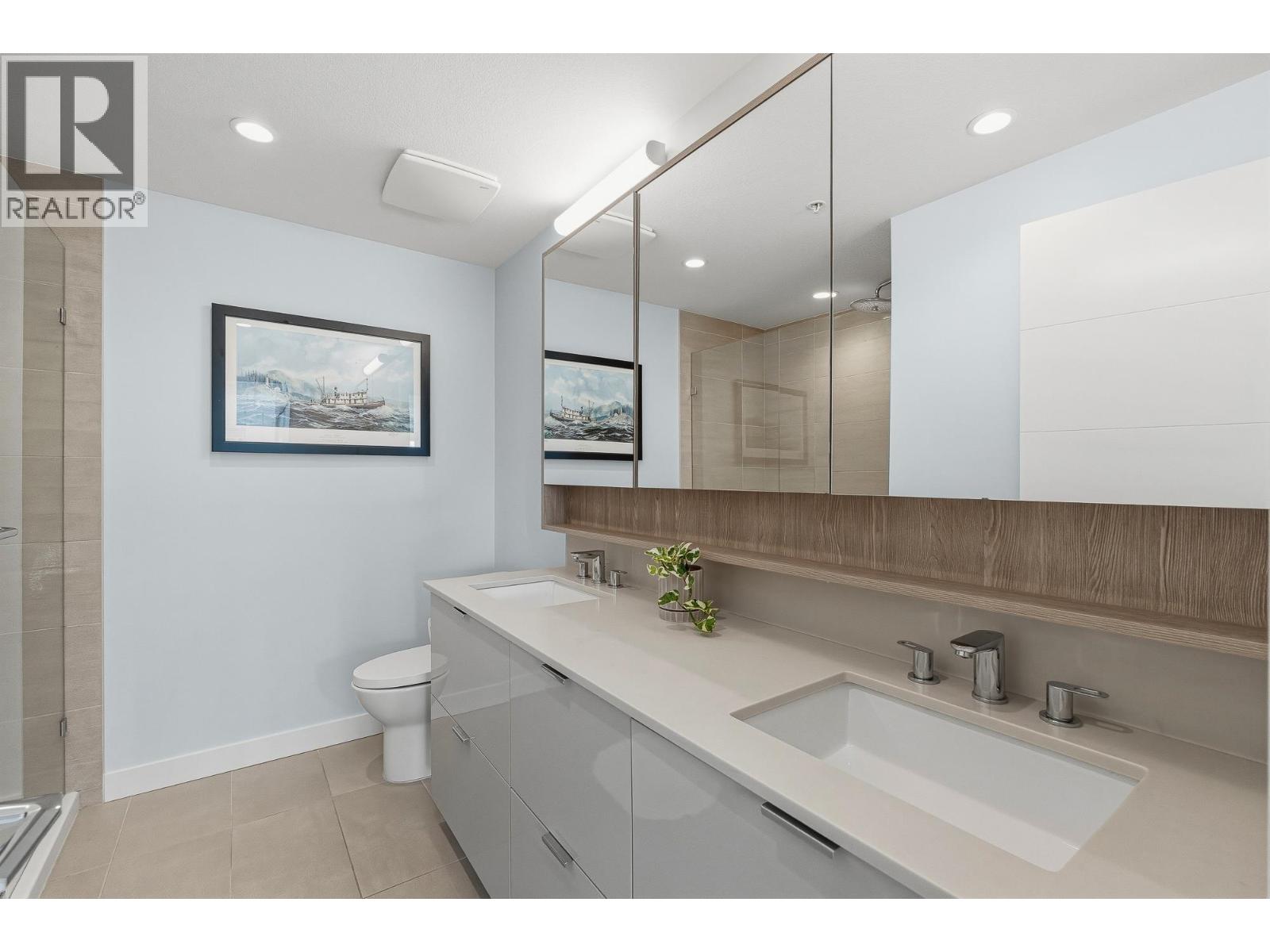 Th3 108 E 8th Street, North Vancouver, British Columbia  V7L 1Y9 - Photo 16 - R3113048