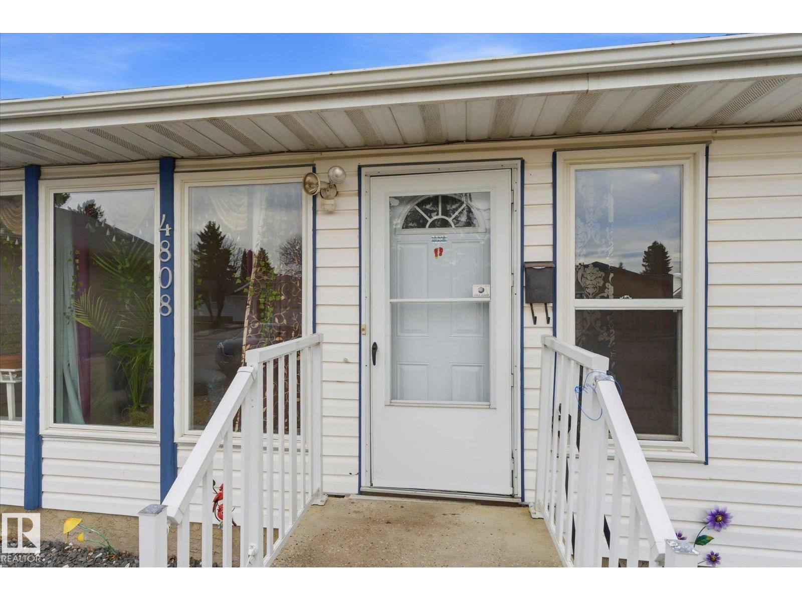 4808 21 Av Nw, Edmonton, Alberta  T6L 2V8 - Photo 4 - E4482992