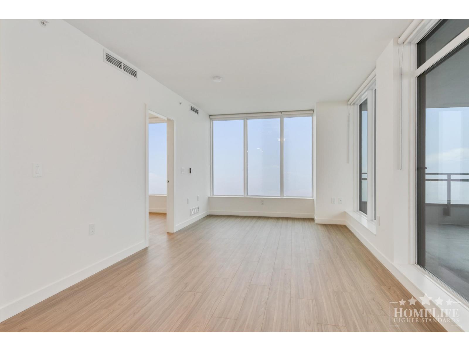 3208 13675 107a Avenue, Surrey, British Columbia  V3T 0X2 - Photo 4 - R3113051