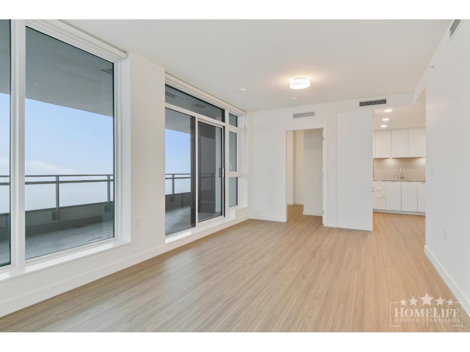 3208 13675 107a Avenue, Surrey, British Columbia  V3T 0X2 - Photo 5 - R3113051