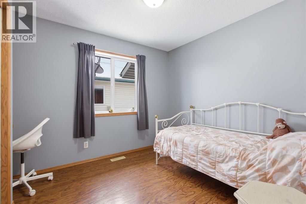 305 Robert Street, Diamond Valley, Alberta  T0L 2A0 - Photo 13 - A2299561