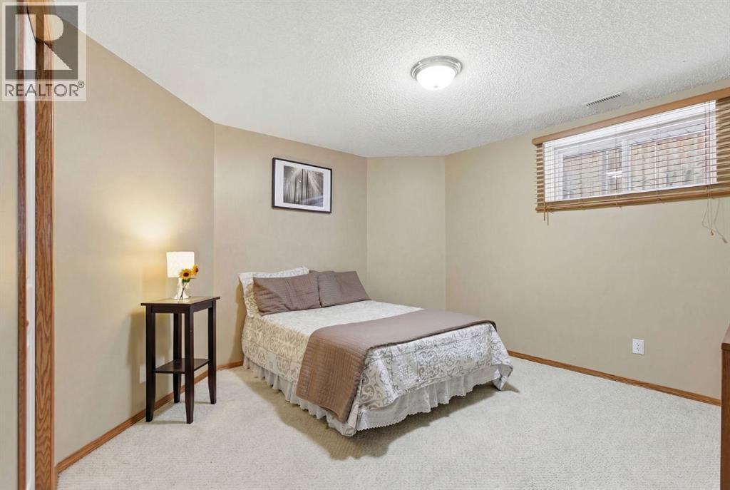 305 Robert Street, Diamond Valley, Alberta  T0L 2A0 - Photo 17 - A2299561