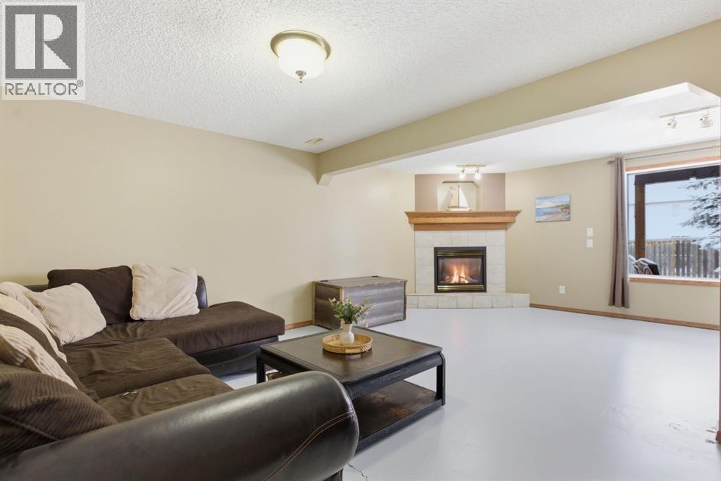 305 Robert Street, Diamond Valley, Alberta  T0L 2A0 - Photo 15 - A2299561