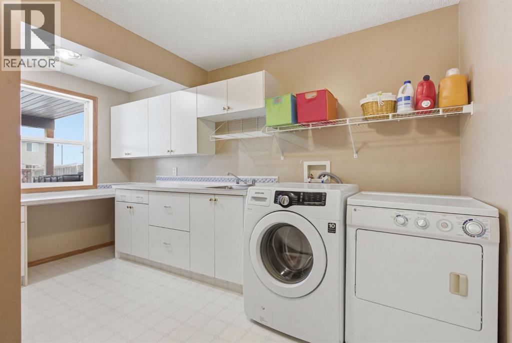 305 Robert Street, Diamond Valley, Alberta  T0L 2A0 - Photo 19 - A2299561