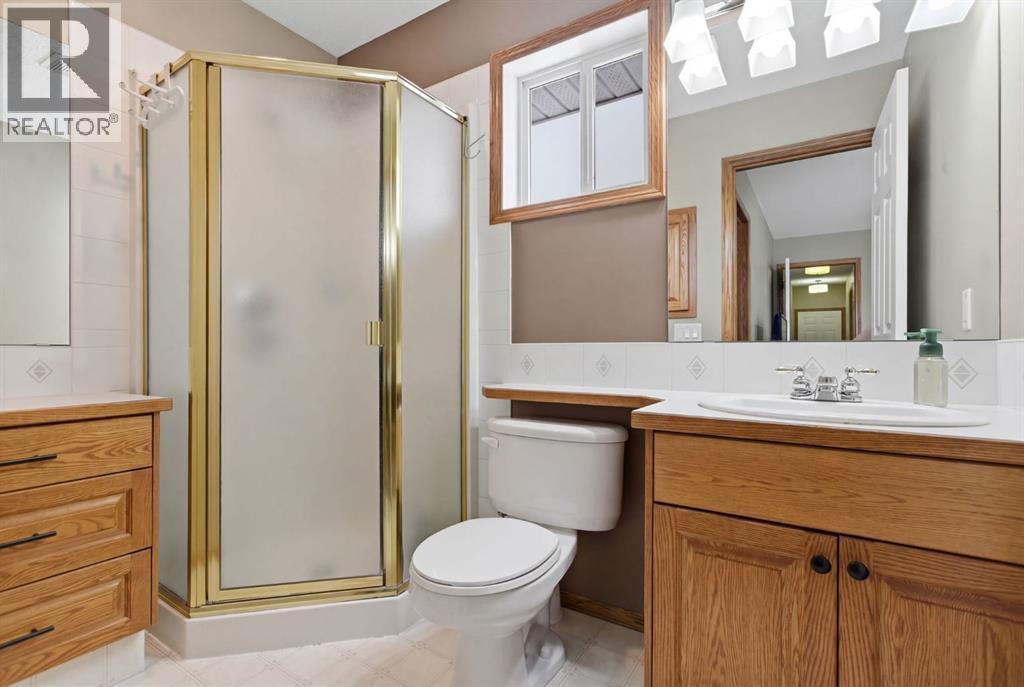 305 Robert Street, Diamond Valley, Alberta  T0L 2A0 - Photo 11 - A2299561