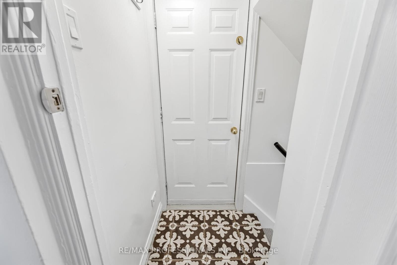 15 Twenty-Seventh Street, Toronto, Ontario  M8W 2X2 - Photo 30 - W12962196