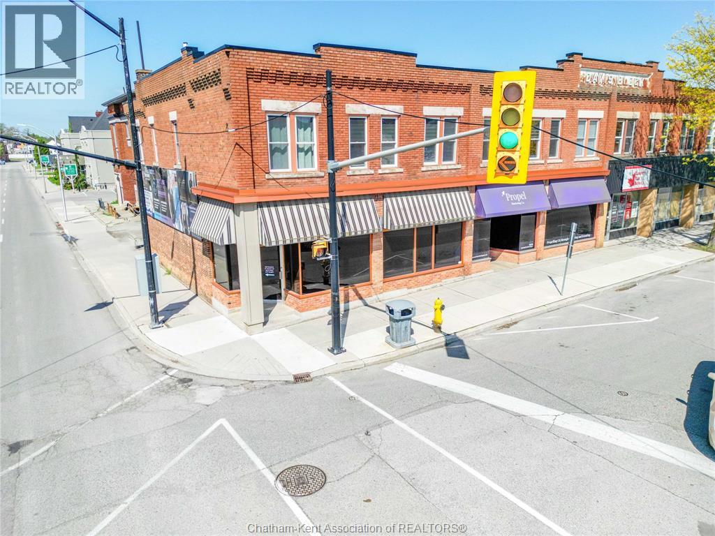 MLS# 26008495: 66 4th STREET, Chatham, Canada