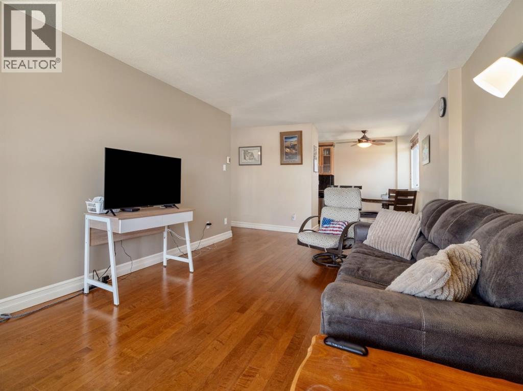 302, 1716 Henderson Lake Boulevard S, Lethbridge, Alberta  T1K 3C2 - Photo 13 - A2301555