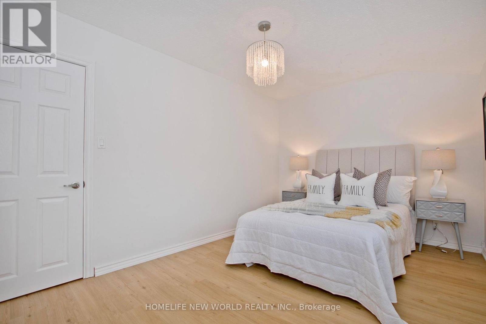 680 Annland Street, Pickering, Ontario  L1W 1B2 - Photo 15 - E13015324