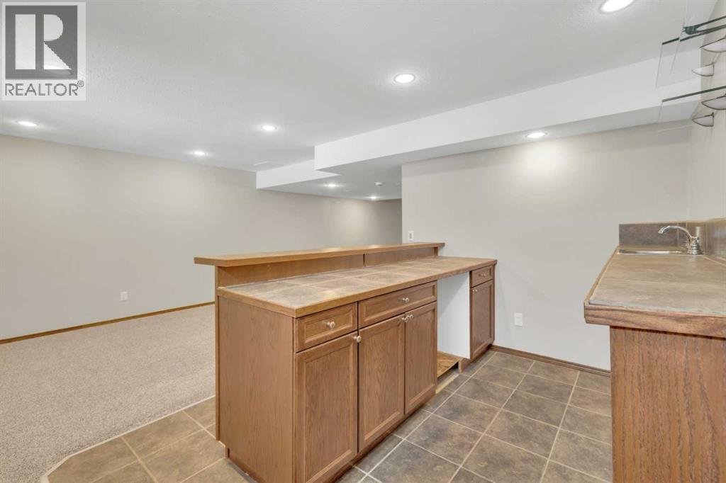 343 Addington Drive, Red Deer, Alberta  T4R 3H7 - Photo 22 - A2288421