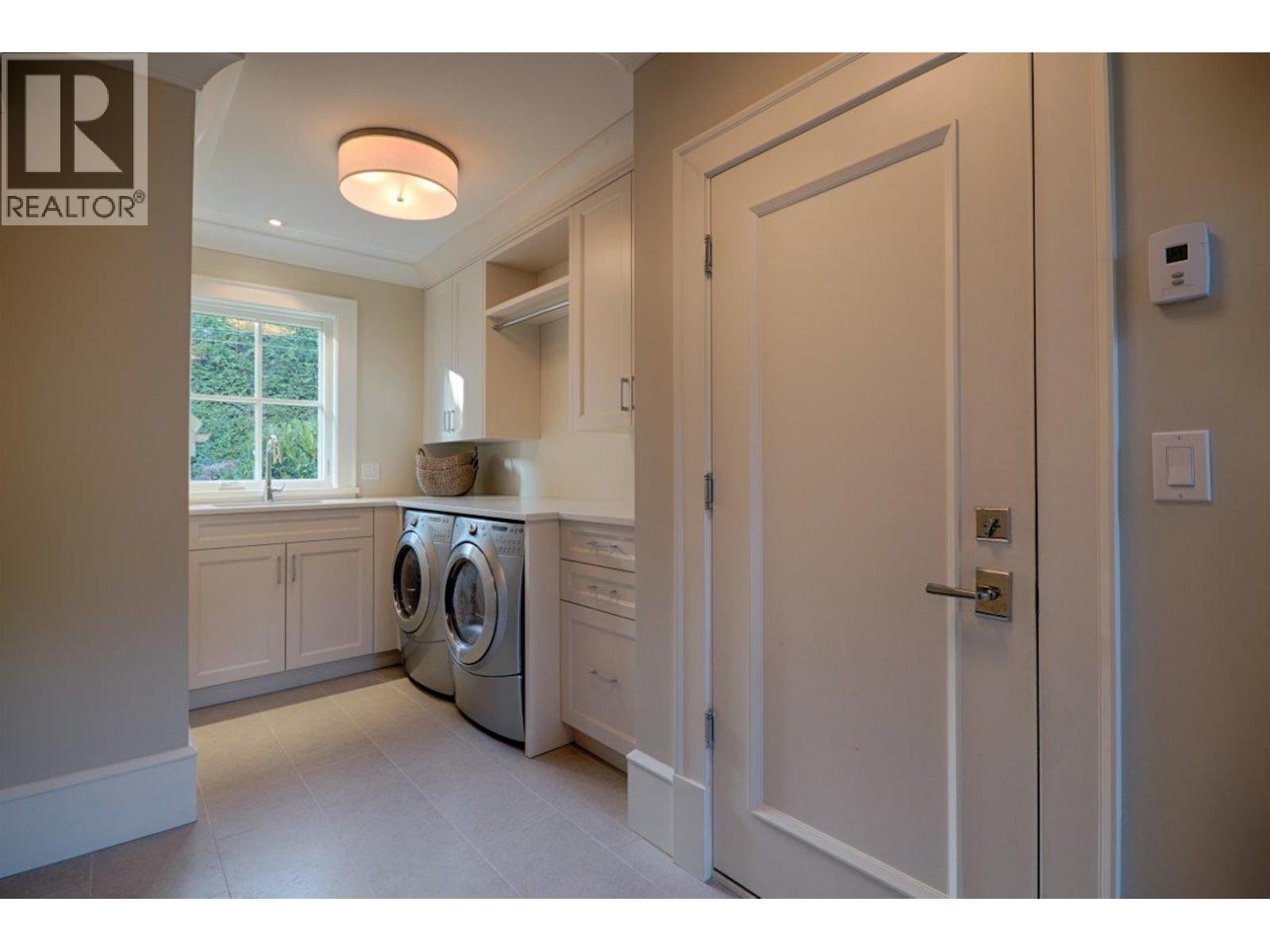 2920 Mathers Avenue, West Vancouver, British Columbia  V7V 2K1 - Photo 33 - R3107931