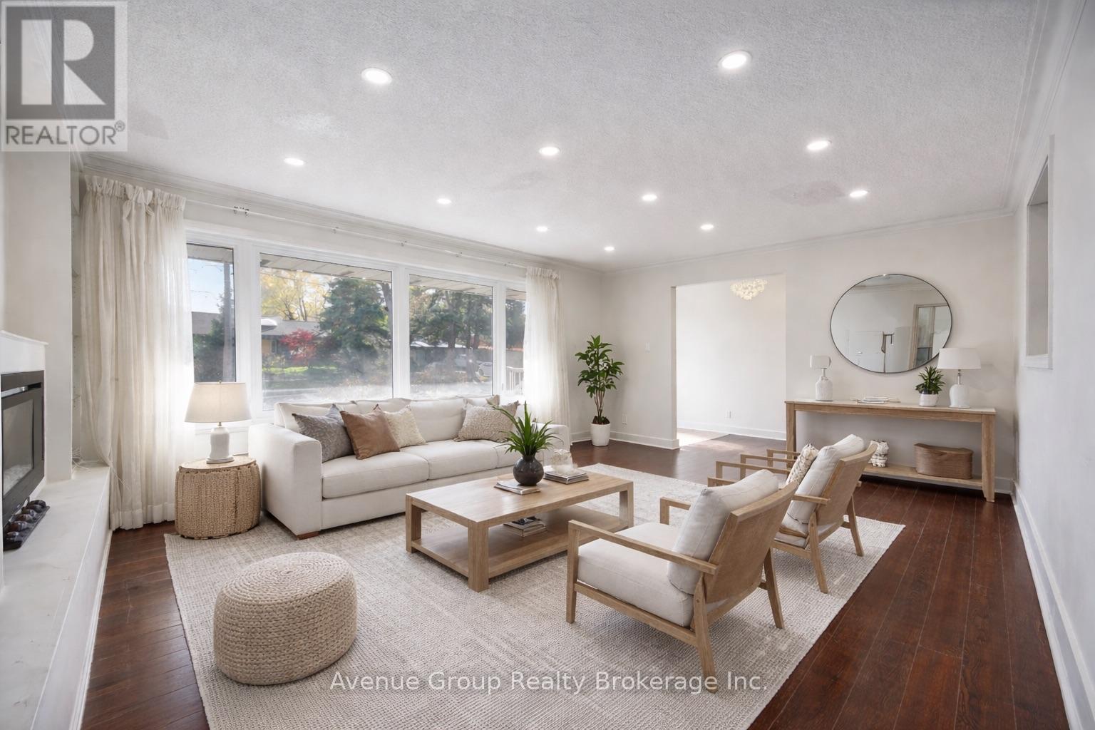 Main - 10 Chipping Road, Toronto, Ontario  M3B 1L1 - Photo 3 - C12956626