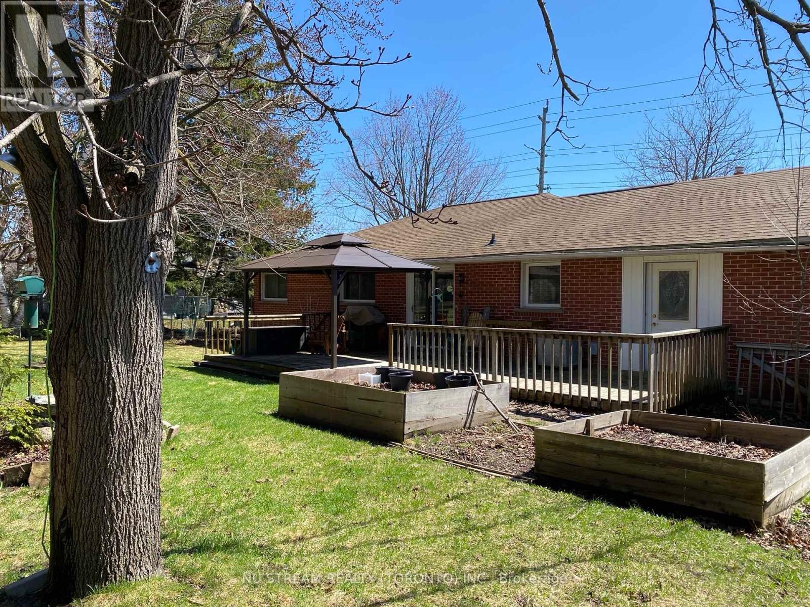 556 Big Bay Point Road, Barrie, Ontario  L4N 3Z5 - Photo 3 - S13011272