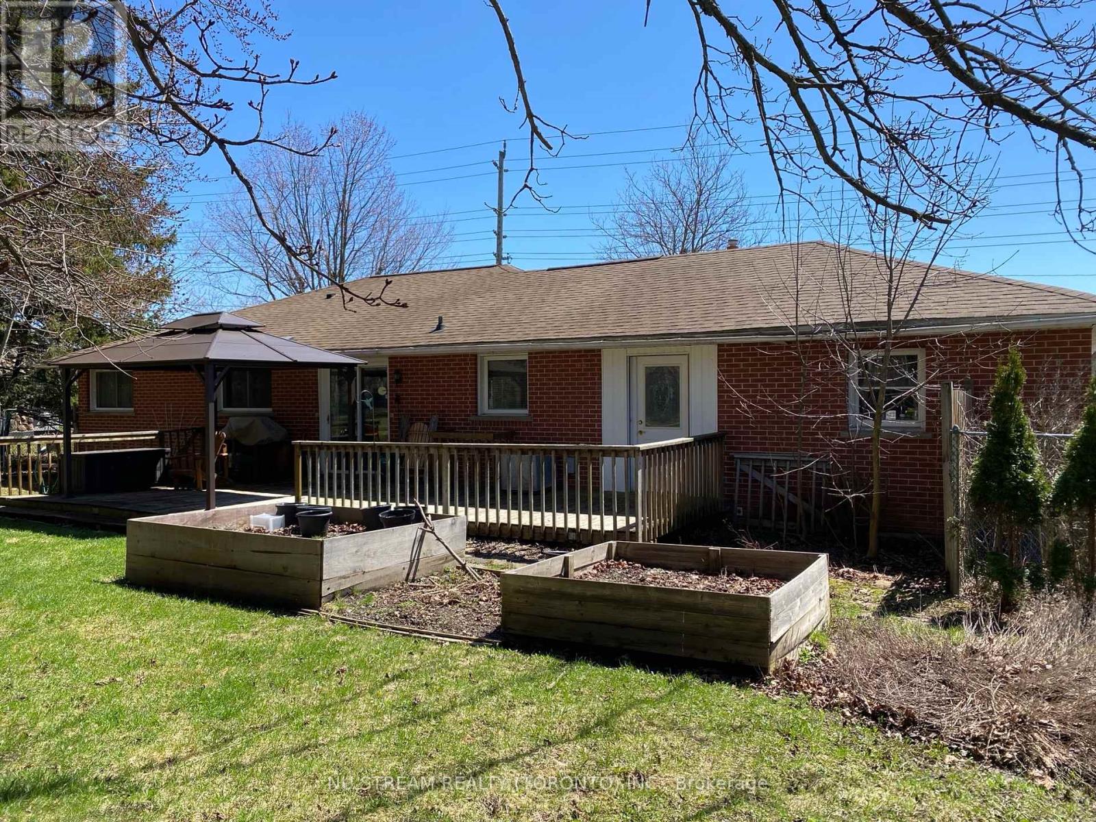 556 Big Bay Point Road, Barrie, Ontario  L4N 3Z5 - Photo 4 - S13011272