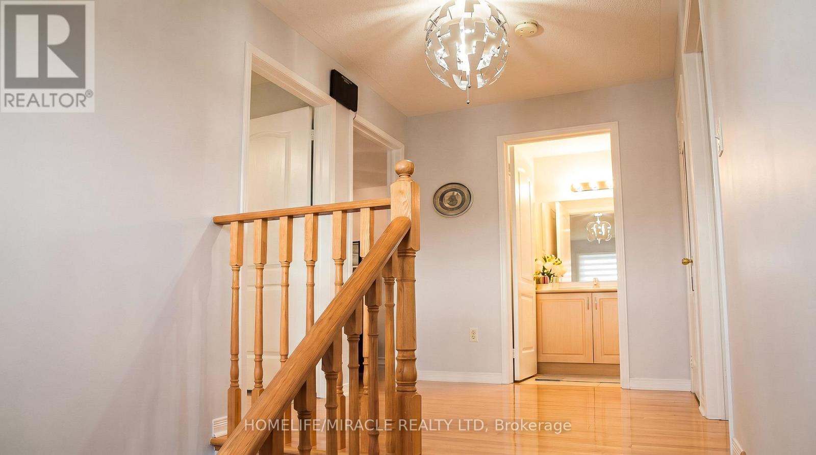 60 Bushmill Circle, Brampton, Ontario  L7A 0K8 - Photo 19 - W13012354