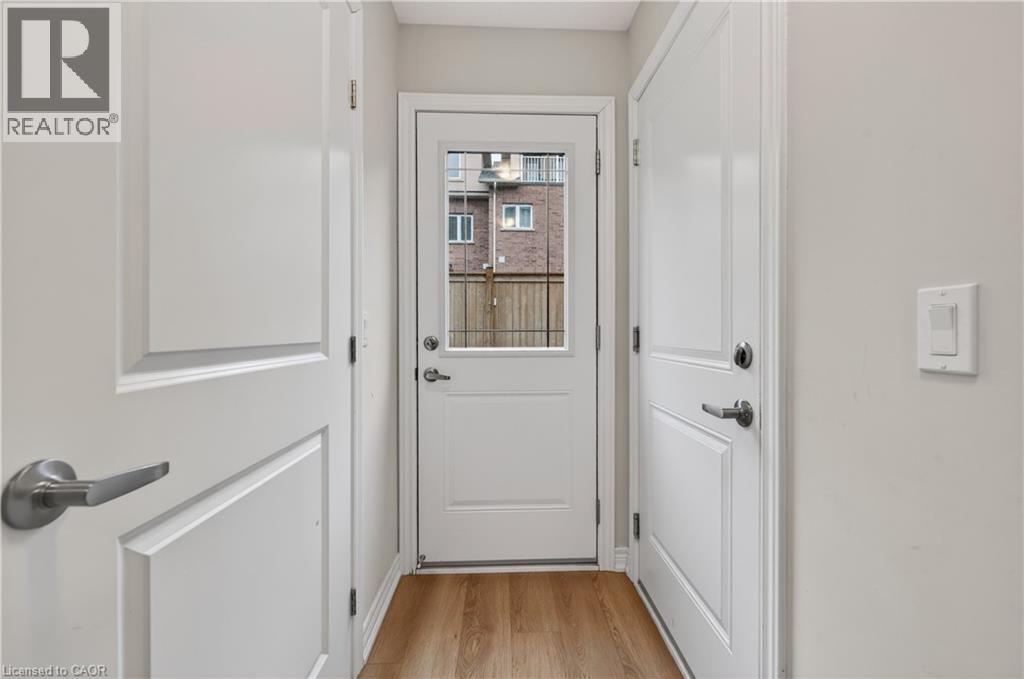 19 Picardy Drive Unit# 13, Hamilton, Ontario  L8J 0M7 - Photo 11 - 40819894